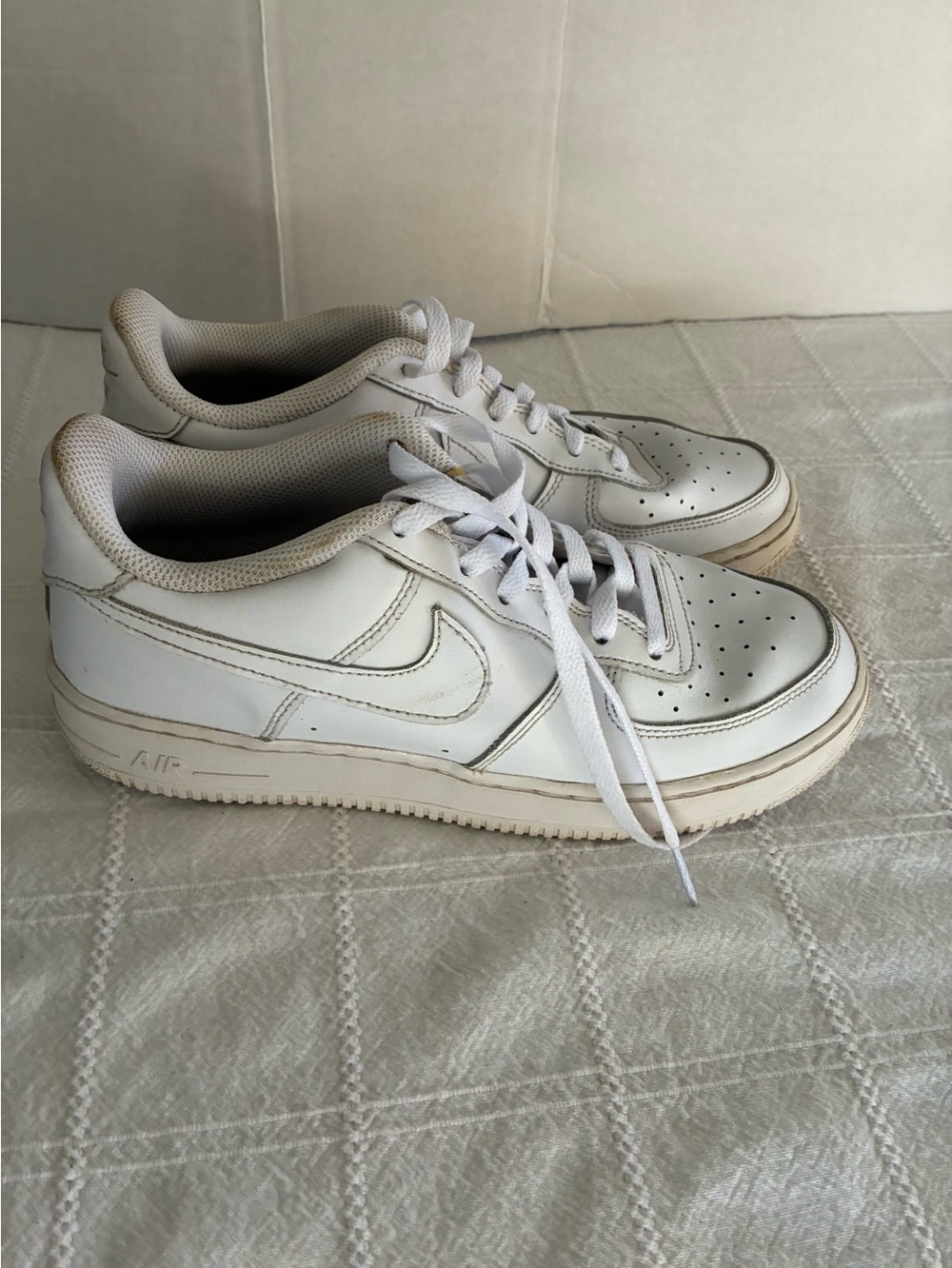 Nike Air Force 1 Low '07 “Triple White" Sneakers Size 6Y Size 7.5 Women’s